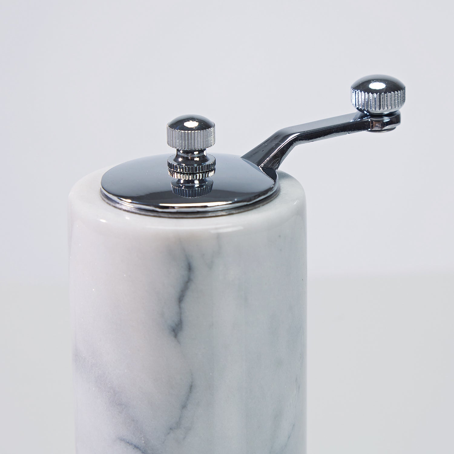 French White Marble Salt and Pepper Set with Grey Veining and Stainless Steel Shaker Plate for Stylish Kitchen and Dining Room Use