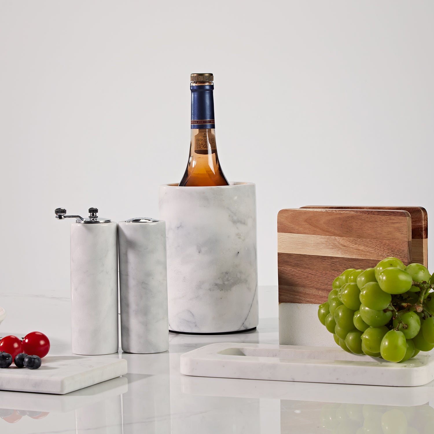 Modern Wood and Marble Napkin Holder - White Marble and Mango Wood Design for Stylish Kitchen and Dining Room Napkin Rings