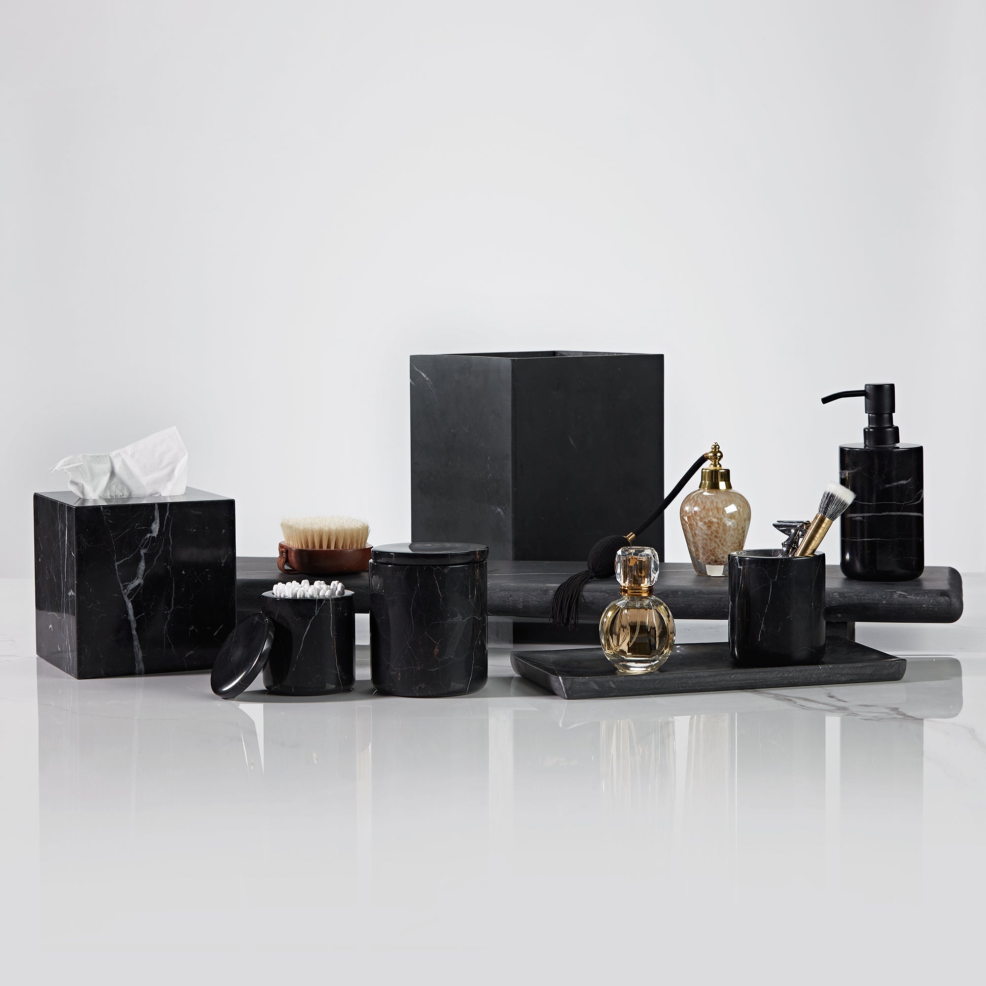 Handcrafted Black Marquina Marble Bath Accessories - Unique and Chic Bathroom Supplies for Elegant Decor