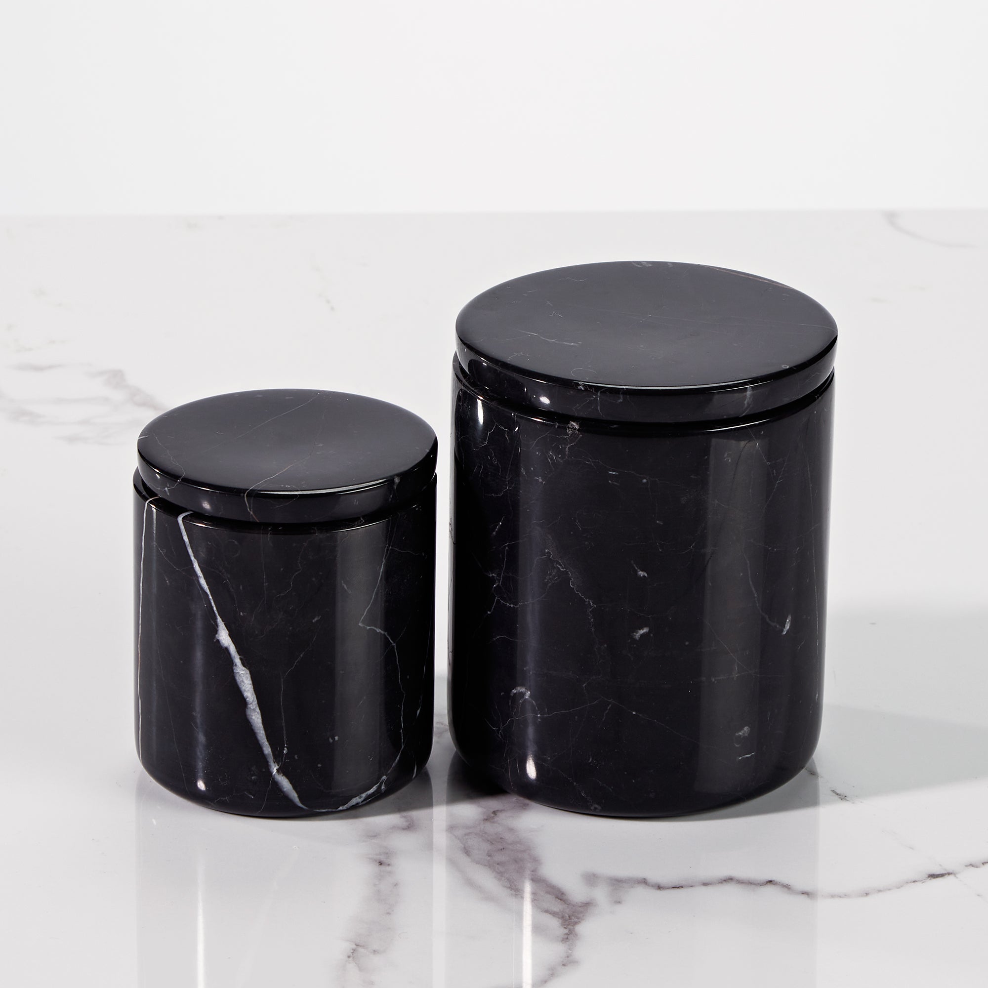 Handcrafted Black Marquina Marble Bath Accessories - Unique and Chic Bathroom Supplies for Elegant Decor