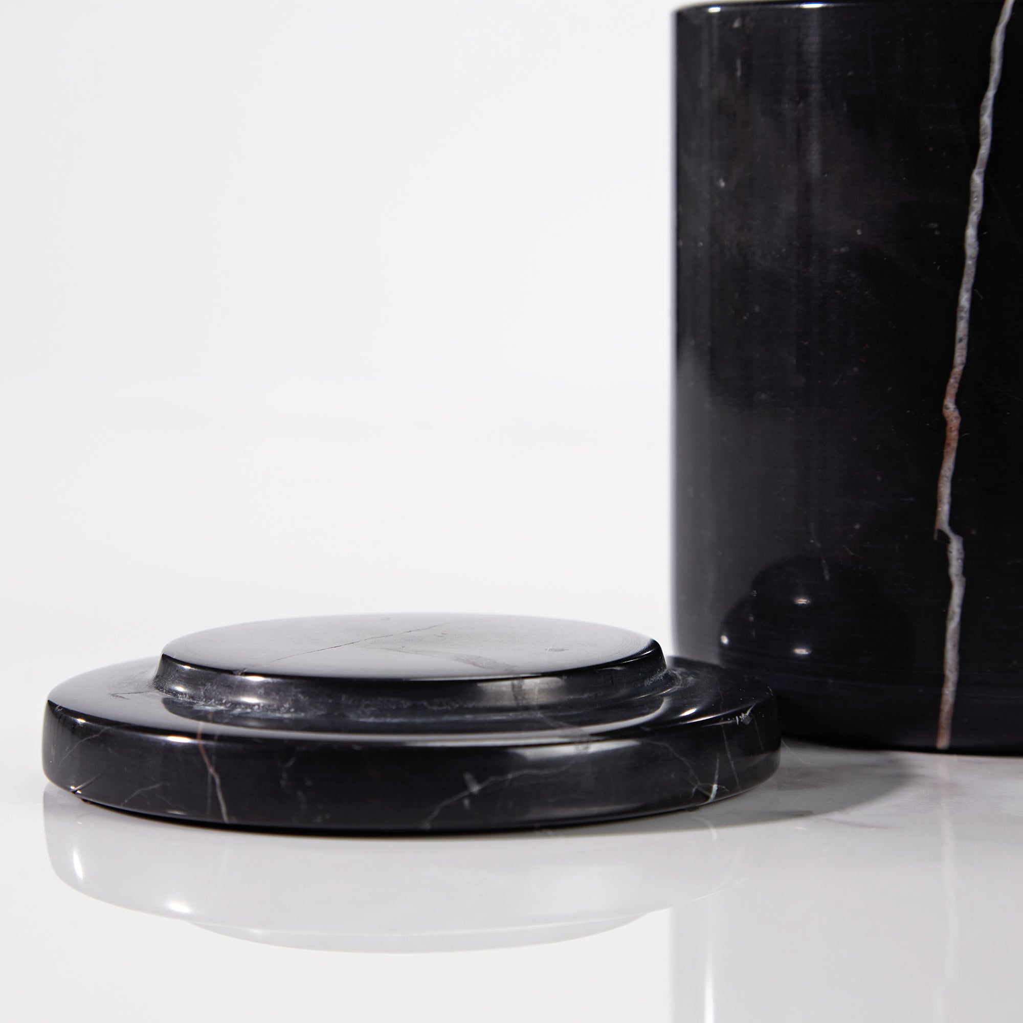 Handcrafted Black Marquina Marble Bath Accessories - Unique and Chic Bathroom Supplies for Elegant Decor