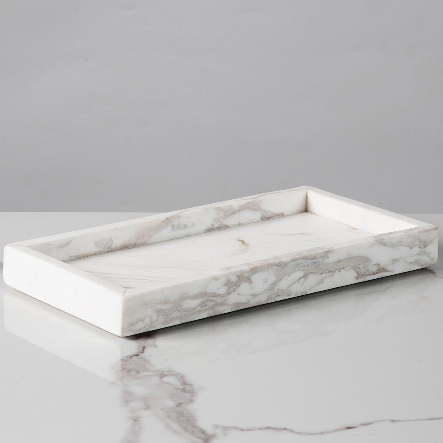 Polished Arabascato Marble Bath Accessories with Stainless Steel Pump - Elegant Decor for Marble Bathrooms, Featuring Unique Veining