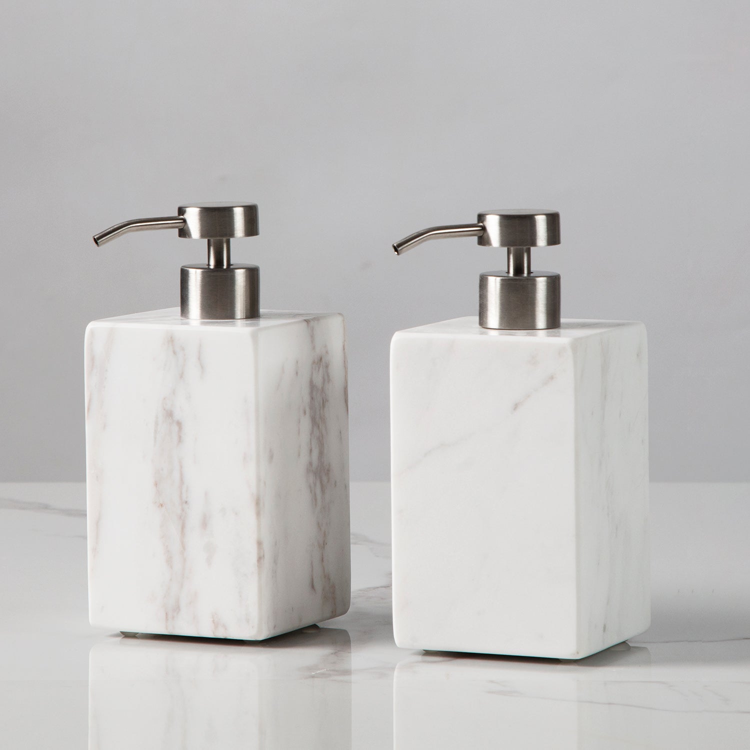 Polished Arabascato Marble Bath Accessories with Stainless Steel Pump - Elegant Decor for Marble Bathrooms, Featuring Unique Veining